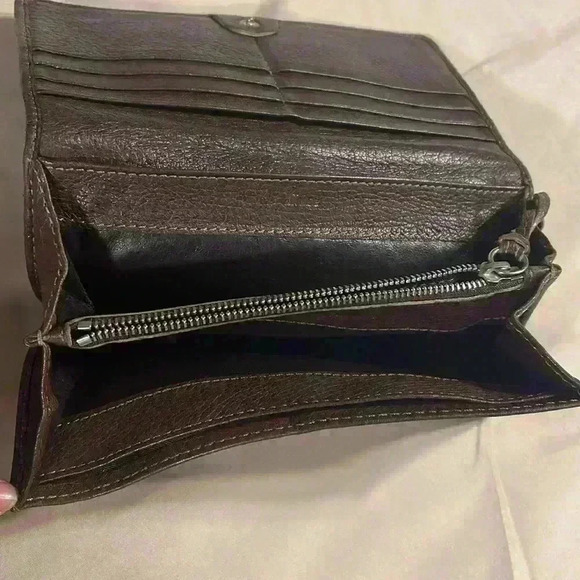 Chloe Wallet /w authenticity card and box - Picture 7 of 14